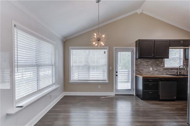 865 Stonebridge Park Circle, Lithonia, GA 30058