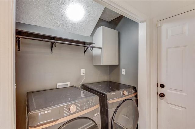 865 Stonebridge Park Circle, Lithonia, GA 30058