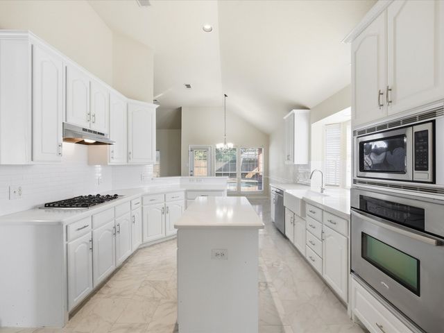 4409 Grassy Glen Drive, Corinth, TX 76208