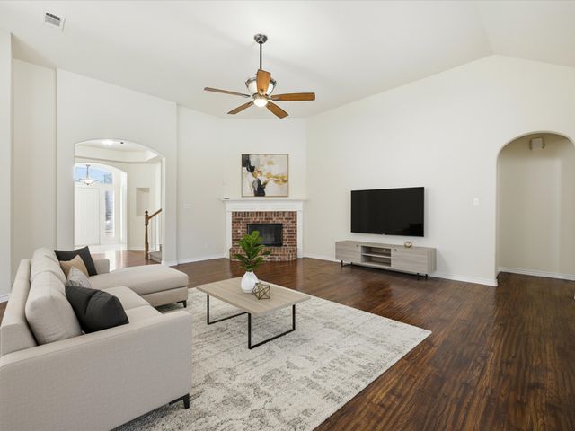 4409 Grassy Glen Drive, Corinth, TX 76208