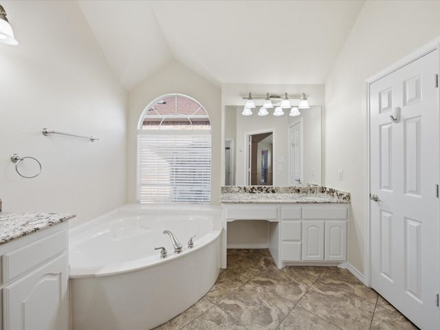 4409 Grassy Glen Drive, Corinth, TX 76208