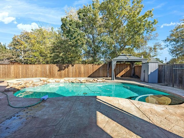 4409 Grassy Glen Drive, Corinth, TX 76208