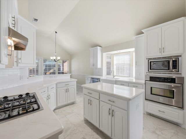 4409 Grassy Glen Drive, Corinth, TX 76208