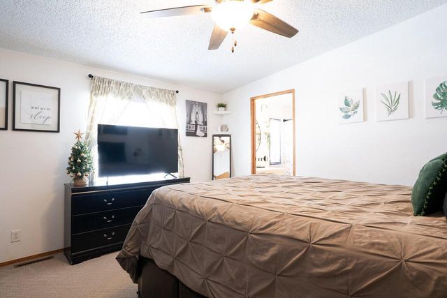 601 Oak AVENUE S, Onalaska, WI 54650