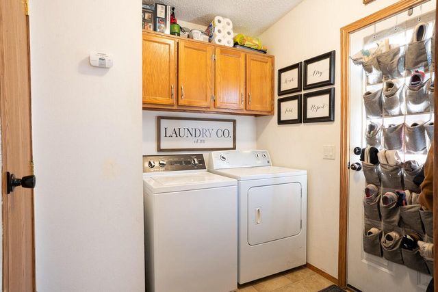 601 Oak AVENUE S, Onalaska, WI 54650