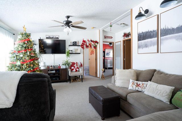 601 Oak AVENUE S, Onalaska, WI 54650