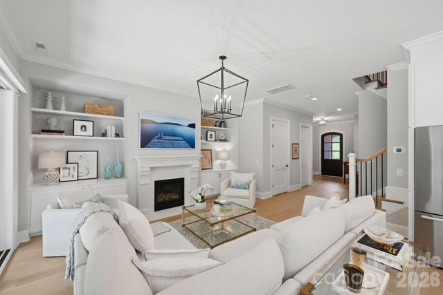 115 Thorncote Place, Charlotte, NC 28226
