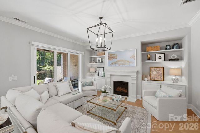 115 Thorncote Place, Charlotte, NC 28226