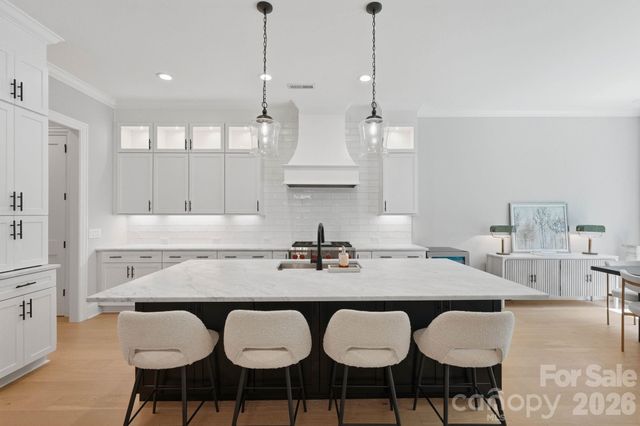 115 Thorncote Place, Charlotte, NC 28226