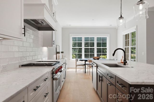 115 Thorncote Place, Charlotte, NC 28226