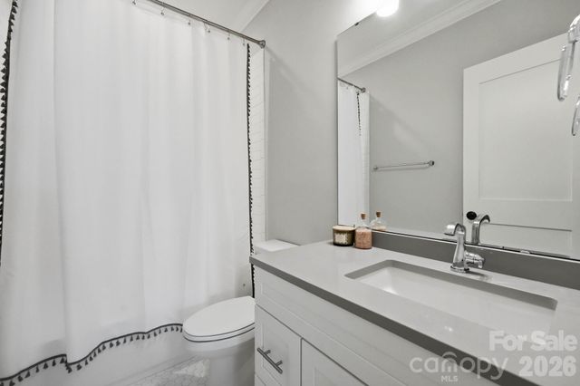 115 Thorncote Place, Charlotte, NC 28226