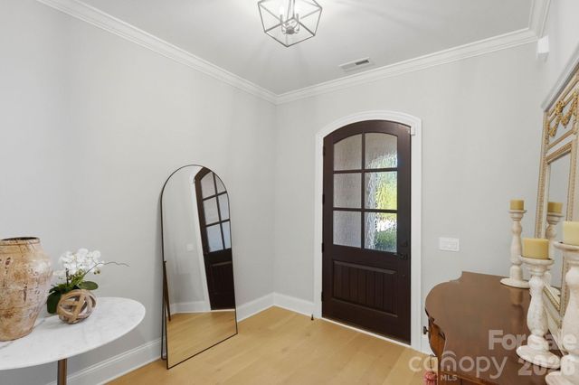 115 Thorncote Place, Charlotte, NC 28226