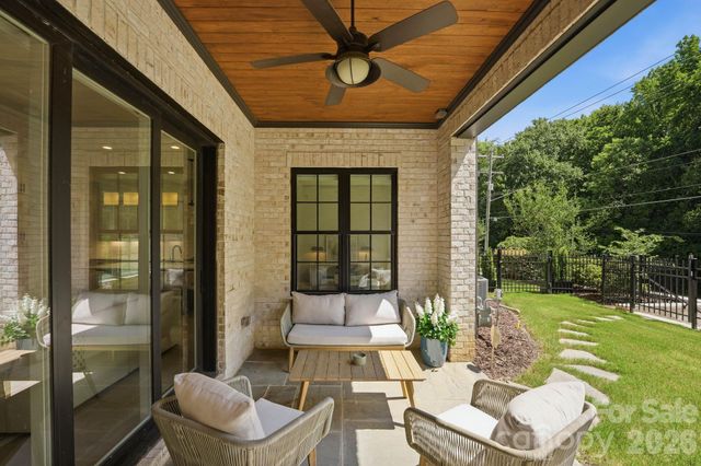 115 Thorncote Place, Charlotte, NC 28226