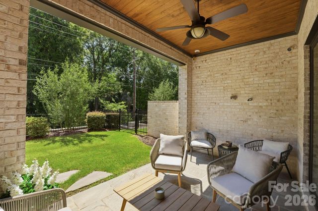 115 Thorncote Place, Charlotte, NC 28226