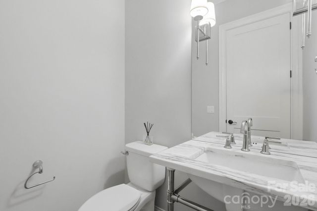 115 Thorncote Place, Charlotte, NC 28226