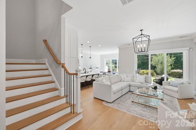 115 Thorncote Place, Charlotte, NC 28226