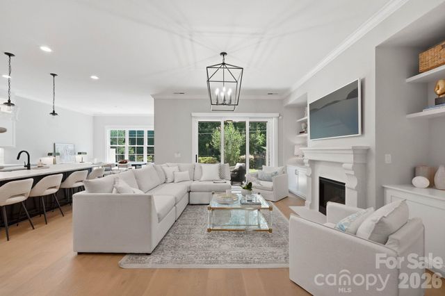 115 Thorncote Place, Charlotte, NC 28226