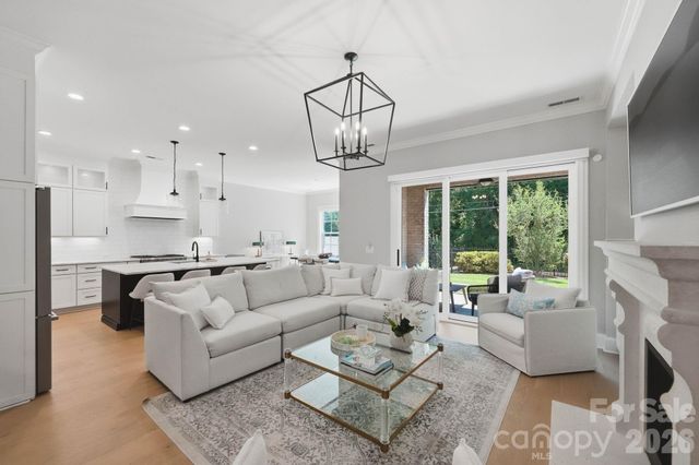 115 Thorncote Place, Charlotte, NC 28226