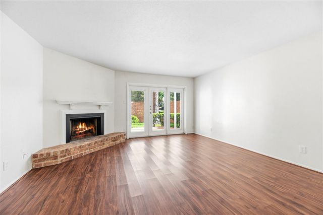 14515 Wunderlich Drive 211, Houston, TX 77069