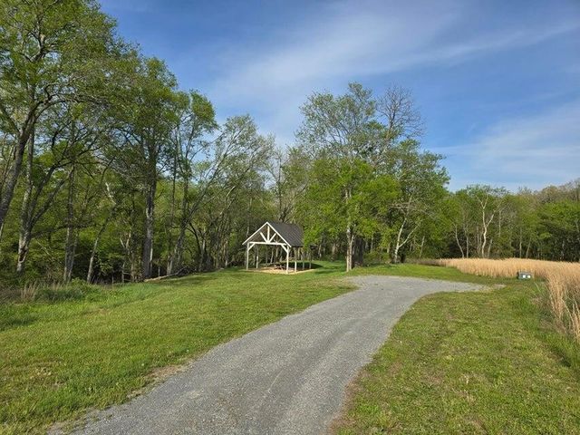 102 Pinnacle Point Drive, Dunlap, TN 37327