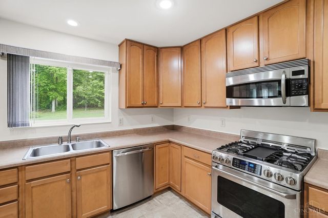 6211 Avebury Court, Hamilton Twp, OH 45152