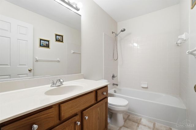 6211 Avebury Court, Hamilton Twp, OH 45152