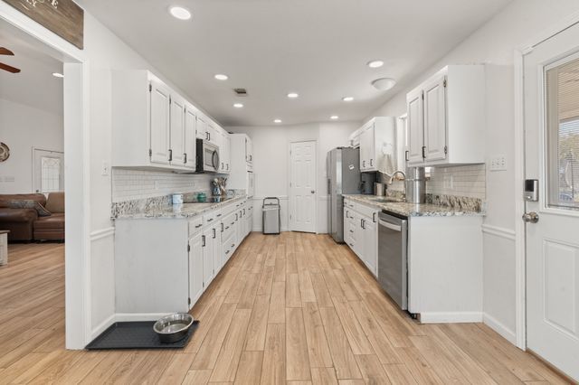 1013 Highland Road, Cleburne, TX 76033