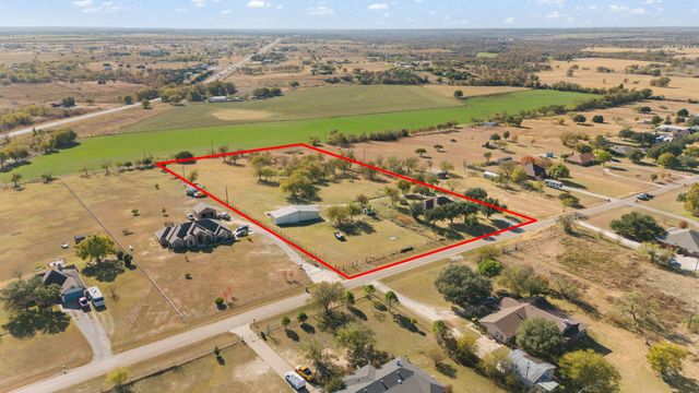 1013 Highland Road, Cleburne, TX 76033