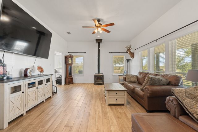 1013 Highland Road, Cleburne, TX 76033