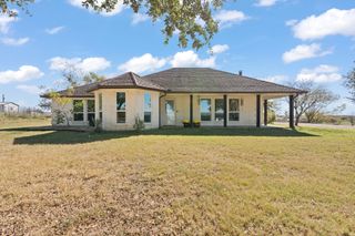 1013 Highland Road, Cleburne, TX 76033