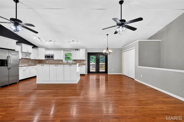 9536 Three Oaks Ln, Bloomsdale, MO 63627
