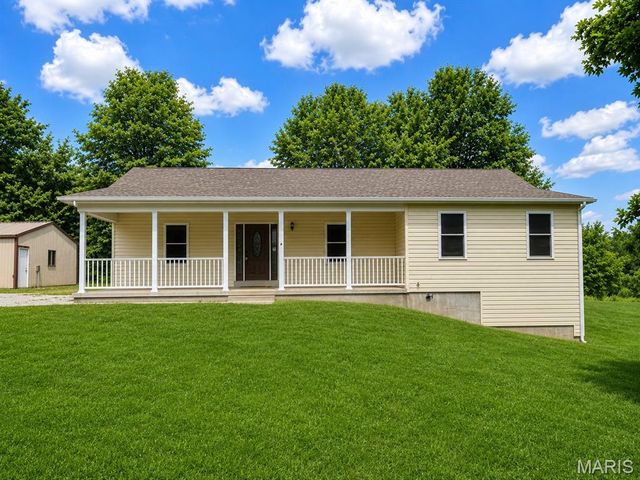 9536 Three Oaks Ln, Bloomsdale, MO 63627