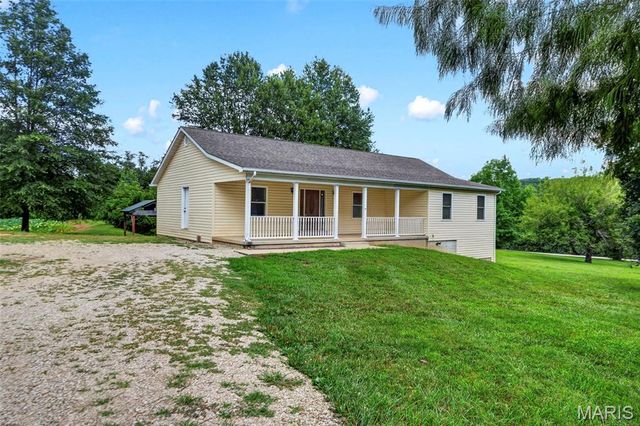 9536 Three Oaks Ln, Bloomsdale, MO 63627
