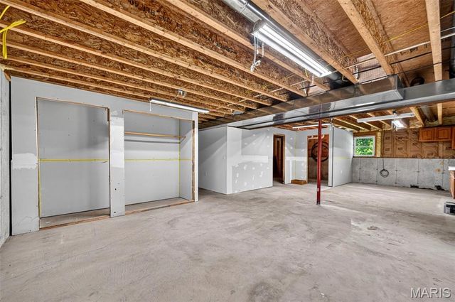 9536 Three Oaks Ln, Bloomsdale, MO 63627