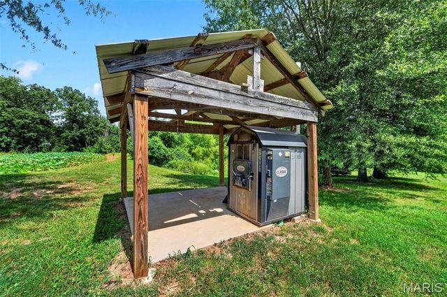 9536 Three Oaks Ln, Bloomsdale, MO 63627