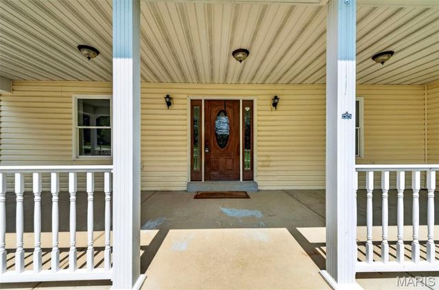 9536 Three Oaks Ln, Bloomsdale, MO 63627