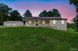 9536 Three Oaks Ln, Bloomsdale, MO 63627