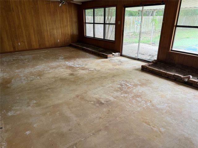344 Wesley Drive, Corsicana, TX 75110