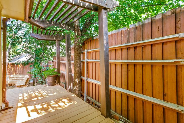 919 Boxwood Drive, Lewisville, TX 75067