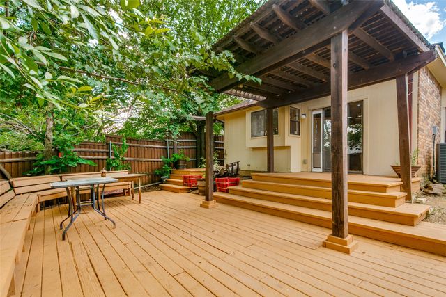 919 Boxwood Drive, Lewisville, TX 75067