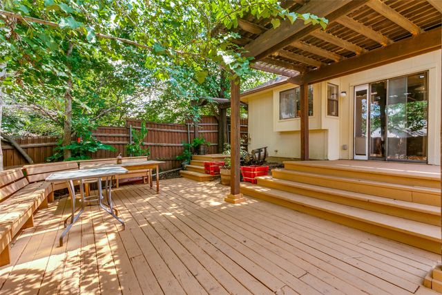 919 Boxwood Drive, Lewisville, TX 75067