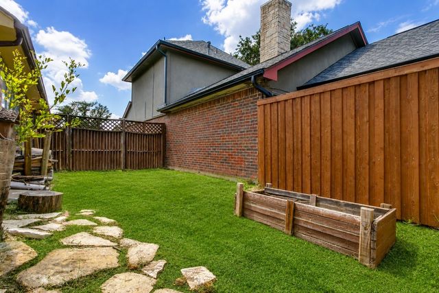 919 Boxwood Drive, Lewisville, TX 75067