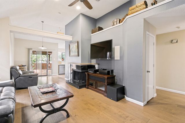 919 Boxwood Drive, Lewisville, TX 75067