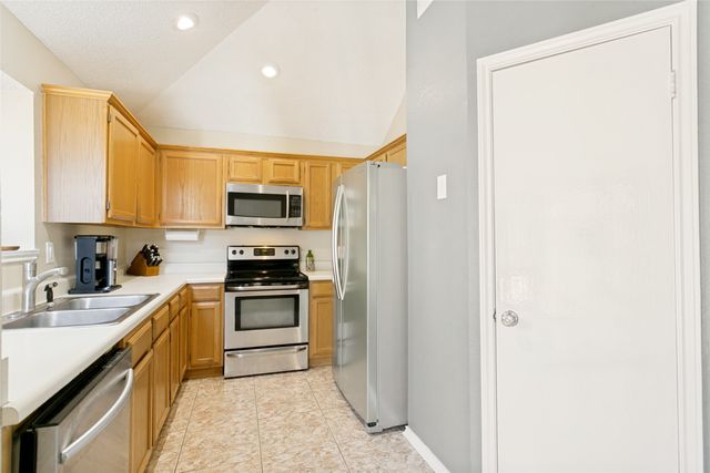 919 Boxwood Drive, Lewisville, TX 75067