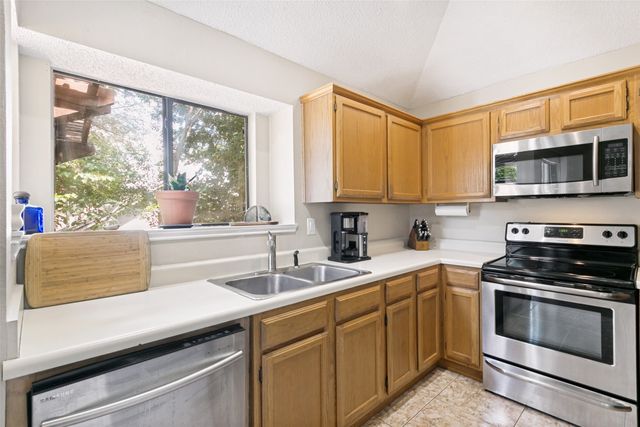 919 Boxwood Drive, Lewisville, TX 75067