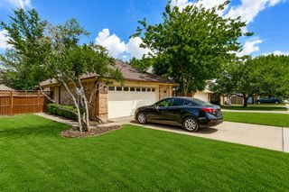 919 Boxwood Drive, Lewisville, TX 75067