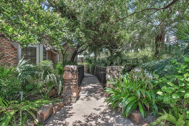 2300 Old Spanish Trail 1001, Houston, TX 77054
