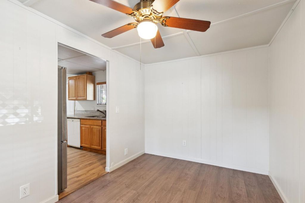 Image 5 of property listing at 9360 N Blackstone Avenue # 141, Fresno, CA 93720