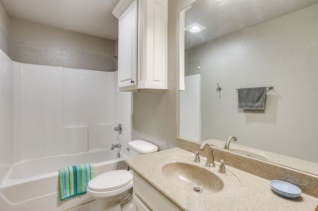 263 Oak Creek Circle, Springtown, TX 76082