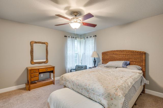 263 Oak Creek Circle, Springtown, TX 76082